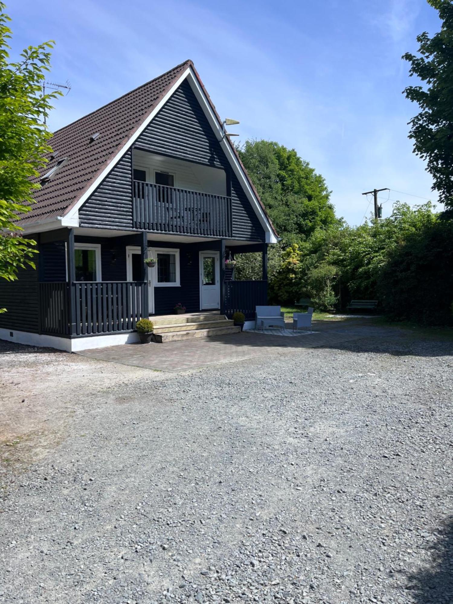 Chalet Cosy Lakeside With Option To Add Private Hot Tub